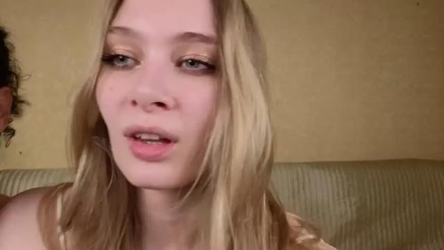 Image 3 of peachcreamcouple Stream on Chaturbate on 14 months ago