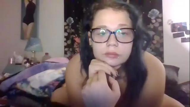 Image 3 of peachie_creams Stream on Chaturbate on 21 months ago