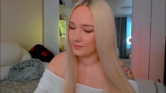 Image 2 of peachju1cy Stream on Chaturbate on 27 days ago