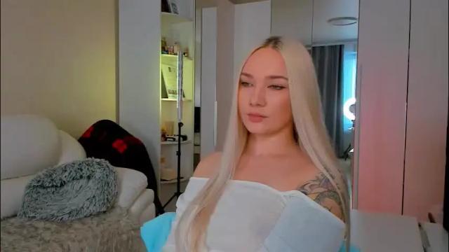 Image 3 of peachju1cy Stream on Chaturbate on 27 days ago