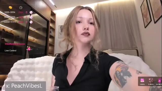 Image 7 of peachvibes Stream on Chaturbate on 27 days ago