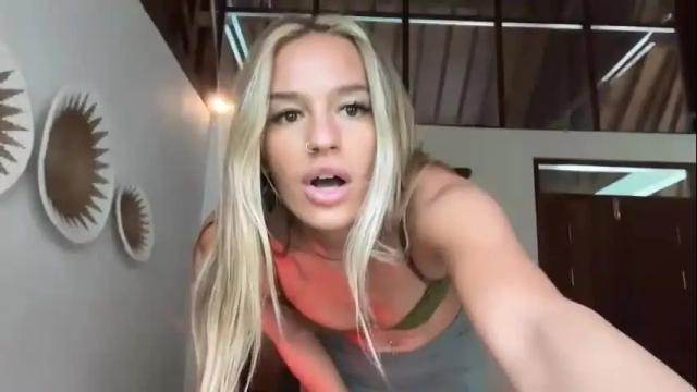 Image 2 of peachy_paige Stream on Chaturbate on 2 months ago