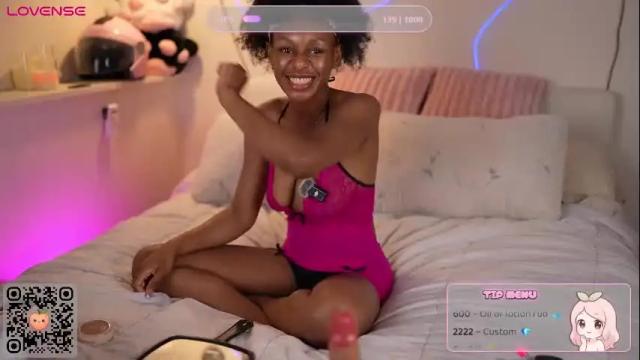 Image 6 of peachypeachgirl Stream on Chaturbate on 4 months ago