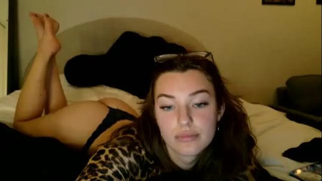 Image 8 of peachyyvirgo Stream on Chaturbate on 22 months ago
