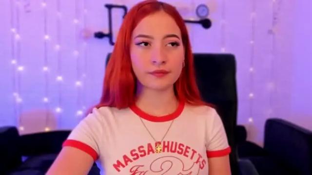 Image 4 of pear_moon Stream on Chaturbate on 14 months ago