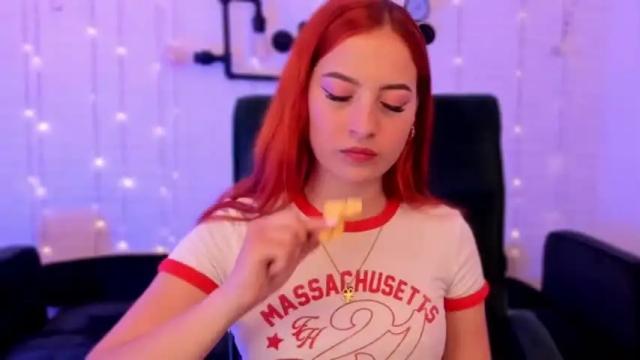 Image 6 of pear_moon Stream on Chaturbate on 14 months ago