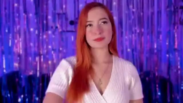 Image 4 of pear_moon Stream on Chaturbate on 13 months ago
