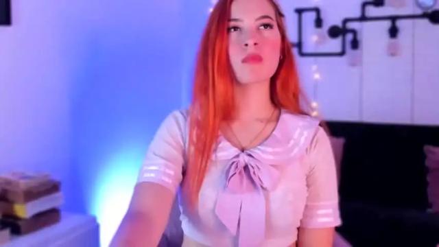 Image 8 of pear_moon Stream on Chaturbate on 13 months ago