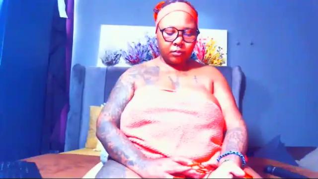 Image 2 of pearlblu38 Stream on Chaturbate on 1 month ago