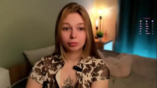 Image 3 of peek_in_my_window Stream on Chaturbate on 9 days ago