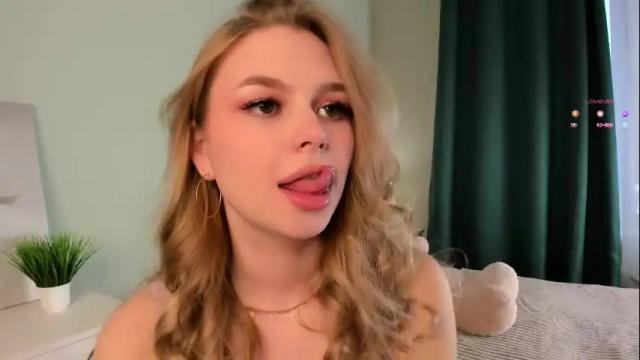 Image 10 of peek_in_my_window Stream on Chaturbate on 4 days ago