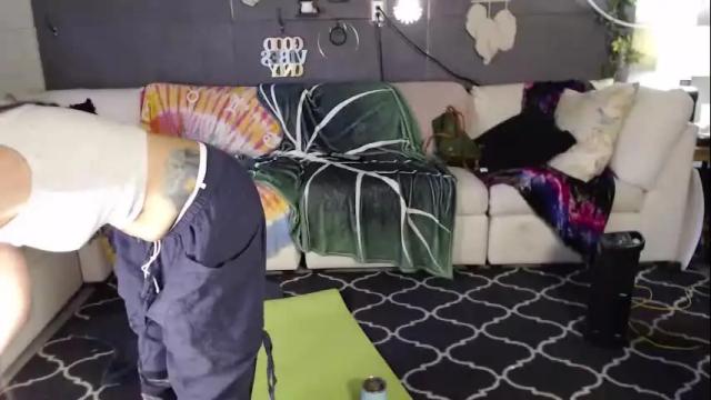 Image 2 of peekclimaxxx Stream on Chaturbate on 2 months ago