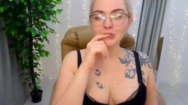 Image 6 of penelope__blush Stream on Chaturbate on 14 months ago