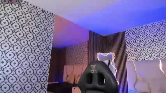 Image 2 of penelope_tay Stream on Chaturbate on 1 month ago