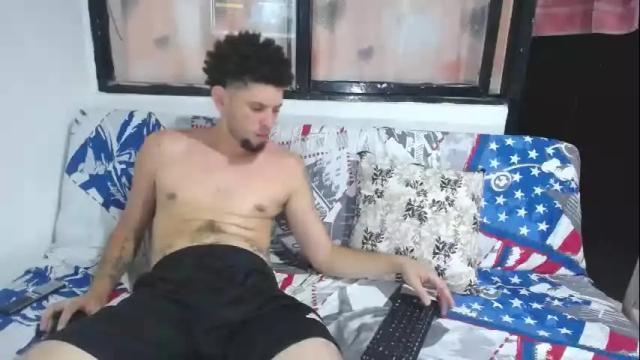Image 4 of penelopeanddior Stream on Chaturbate on 23 days ago