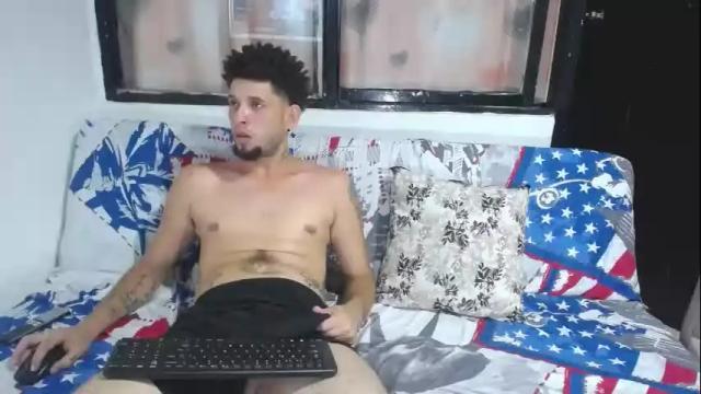 Image 7 of penelopeanddior Stream on Chaturbate on 23 days ago