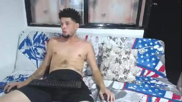 Image 8 of penelopeanddior Stream on Chaturbate on 23 days ago