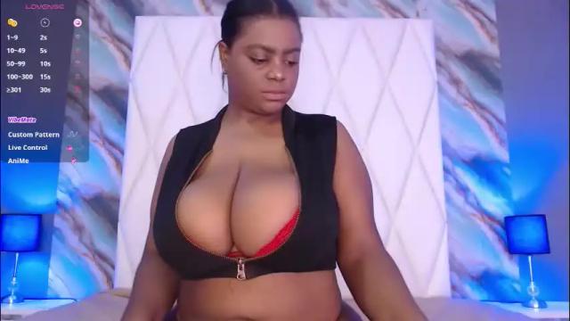 Image 4 of penelopeboobs_ Stream on Chaturbate on 2 months ago