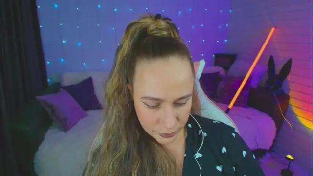 Image 12 of pepper_cat Stream on Chaturbate on 1 month ago