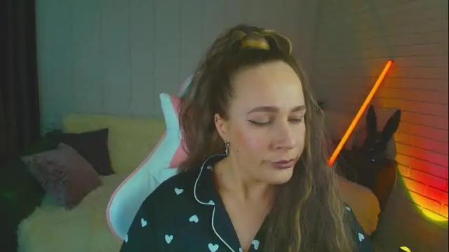 Image 10 of pepper_cat Stream on Chaturbate on 1 month ago