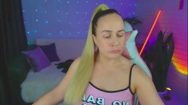 Image 10 of pepper_cat Stream on Chaturbate on 13 days ago