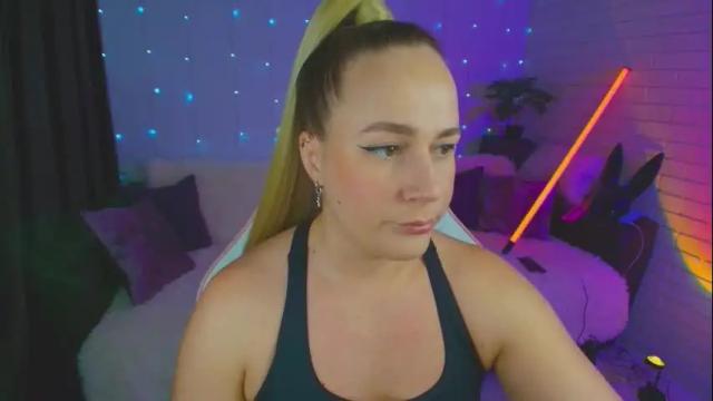 Image 3 of pepper_cat Stream on Chaturbate on 1 month ago