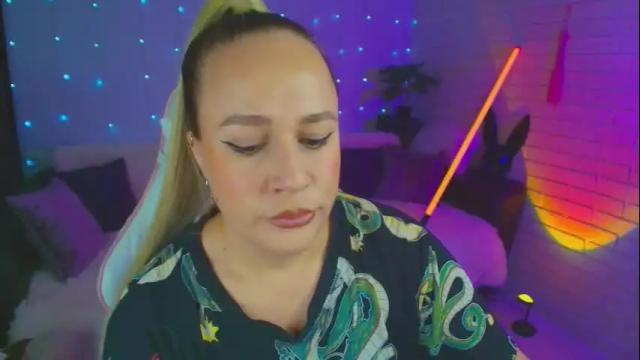 Image 12 of pepper_cat Stream on Chaturbate on 23 days ago
