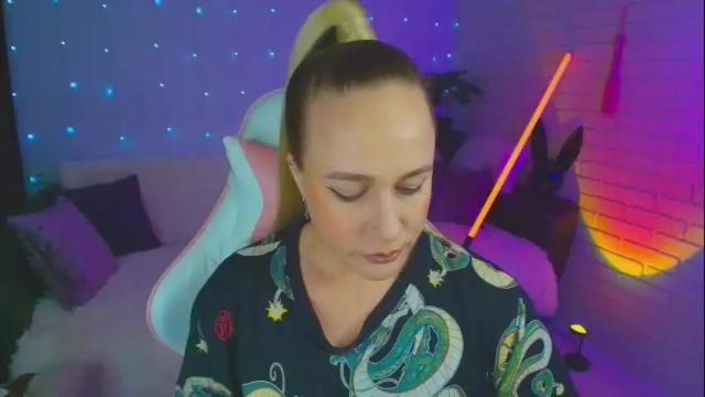 Image 3 of pepper_cat Stream on Chaturbate on 23 days ago