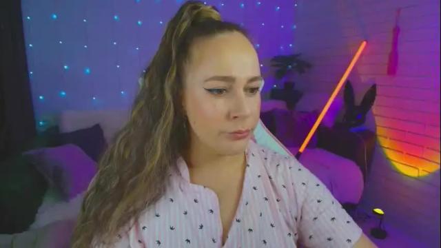 Image 2 of pepper_cat Stream on Chaturbate on 15 days ago