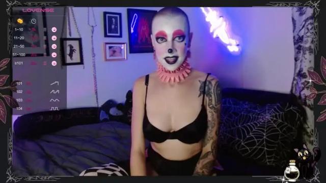 Image 10 of pepper_dagger Stream on Chaturbate on 19 months ago
