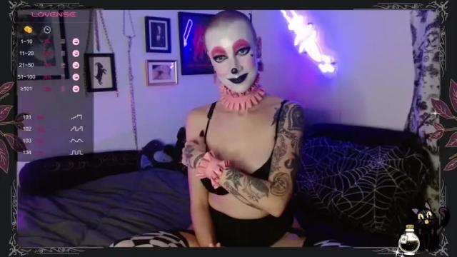 Image 4 of pepper_dagger Stream on Chaturbate on 19 months ago