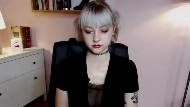 Image 3 of perfect_madeline Stream on Chaturbate on 8 months ago
