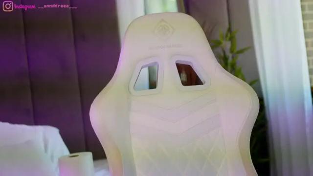 Image 3 of perfectt33n Stream on Chaturbate on 10 days ago