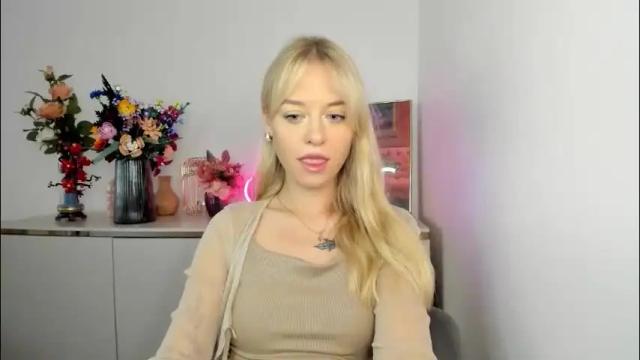 Image 3 of perfectxcindy Stream on Chaturbate on 2 months ago