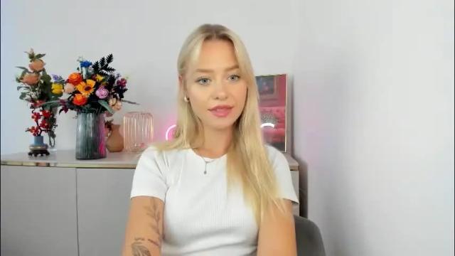 Image 3 of perfectxcindy Stream on Chaturbate on 2 months ago