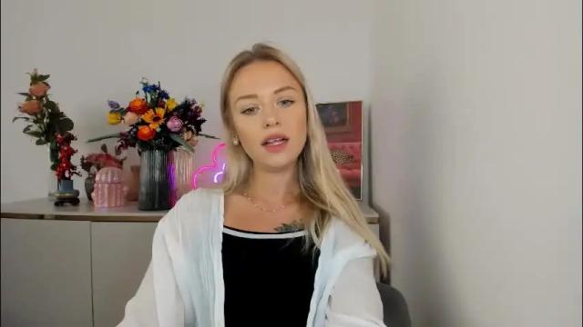 Image 4 of perfectxcindy Stream on Chaturbate on 27 days ago