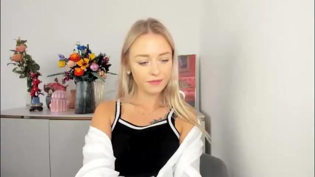 Image 8 of perfectxcindy Stream on Chaturbate on 27 days ago