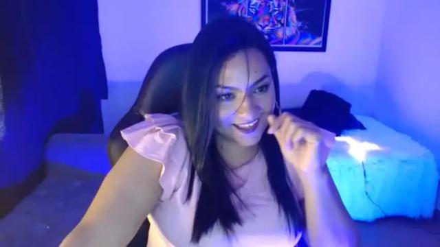 Image 3 of perla_674288 Stream on Chaturbate on 19 months ago