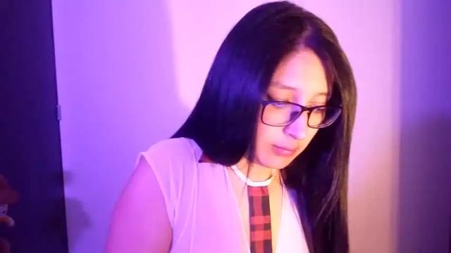 Image 12 of perla_brownn Stream on Chaturbate on 18 months ago