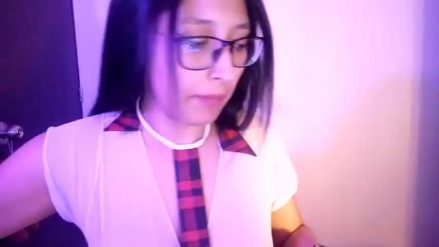 Image 7 of perla_brownn Stream on Chaturbate on 18 months ago