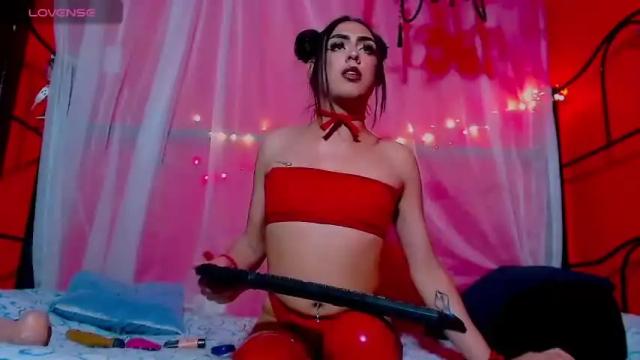 Image 2 of perla_cortes Stream on Chaturbate on 15 months ago