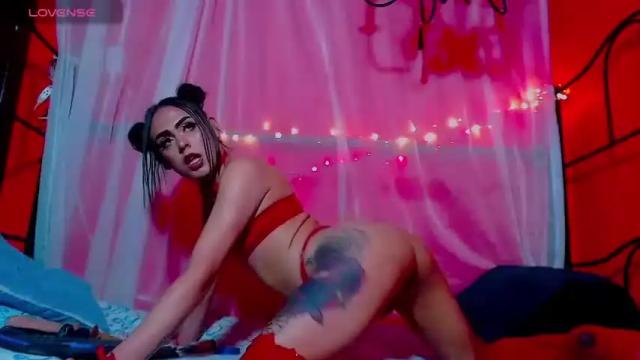 Image 7 of perla_cortes Stream on Chaturbate on 15 months ago