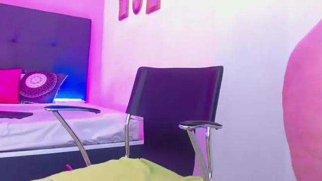 Image 2 of perla_delicious Stream on Chaturbate on 17 months ago