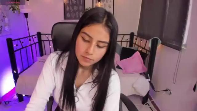 Image 4 of perlaa_03 Stream on Chaturbate on 13 months ago