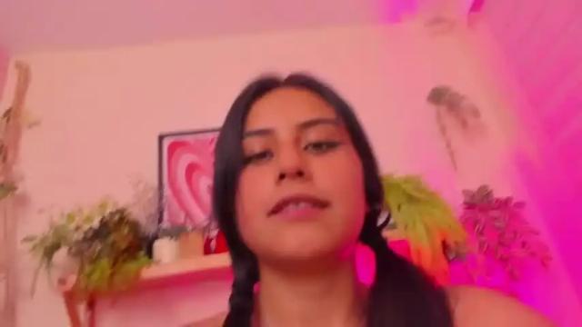Image 11 of perlaa_03 Stream on Chaturbate on 13 months ago