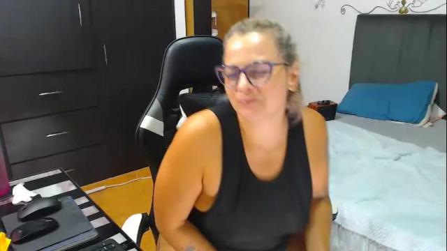 Image 12 of perlagoloza05 Stream on Chaturbate on 13 days ago