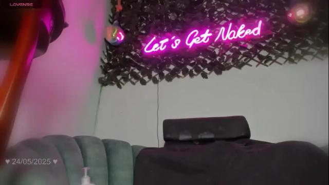 Image 3 of persefone_wild Stream on Chaturbate on 15 days ago