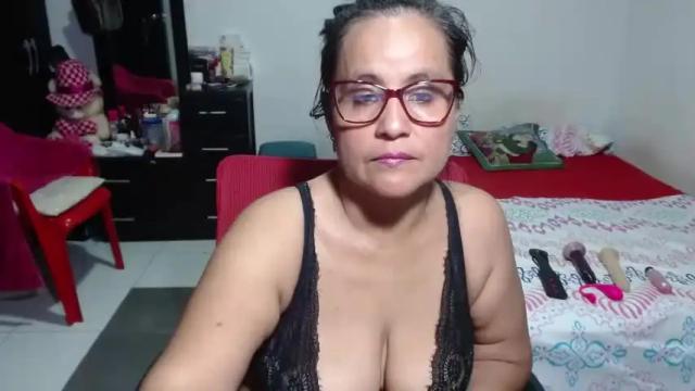 Image 6 of pervert_mommy_x Stream on Chaturbate on 13 months ago