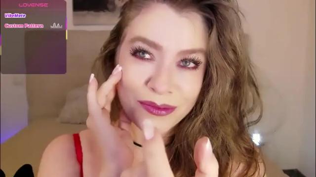 Image 4 of petersemily Stream on Chaturbate on 4 days ago