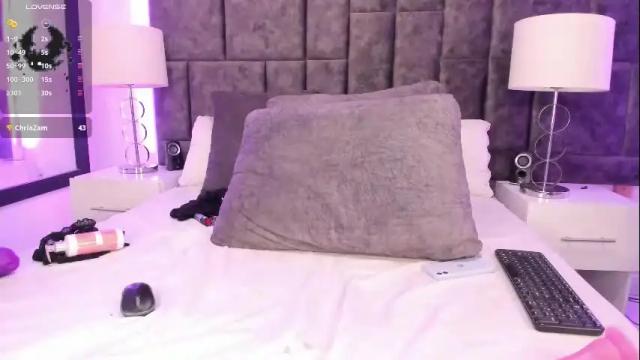 Image 11 of petit_rosseowo Stream on Chaturbate on 16 days ago